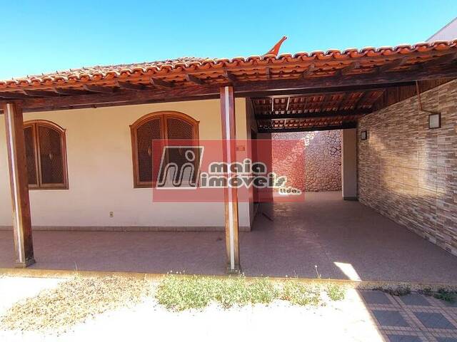 #0082 - Casa para Venda em Montes Claros - MG - 3